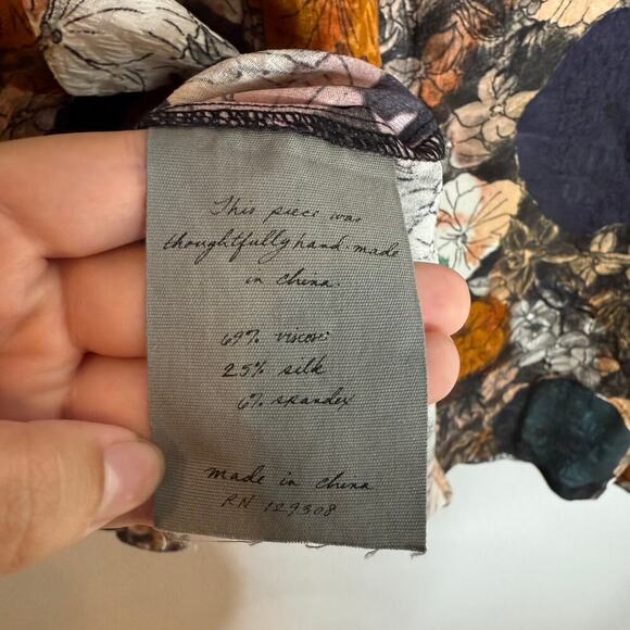 Raquel Allegra Floral Print Long Sleeve Blouse - Picture 8 of 8